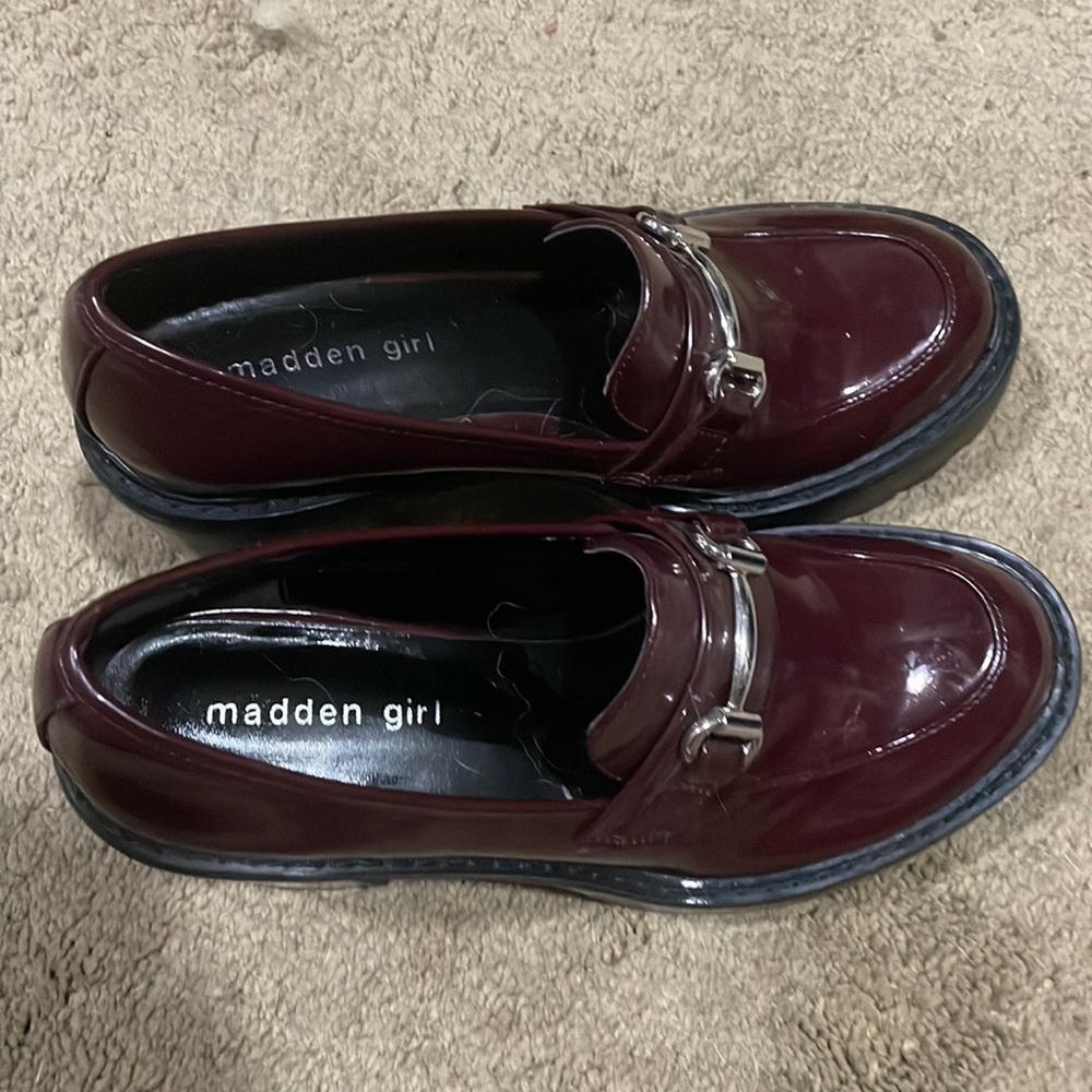 Burgundy wage platform loafersMadden girl